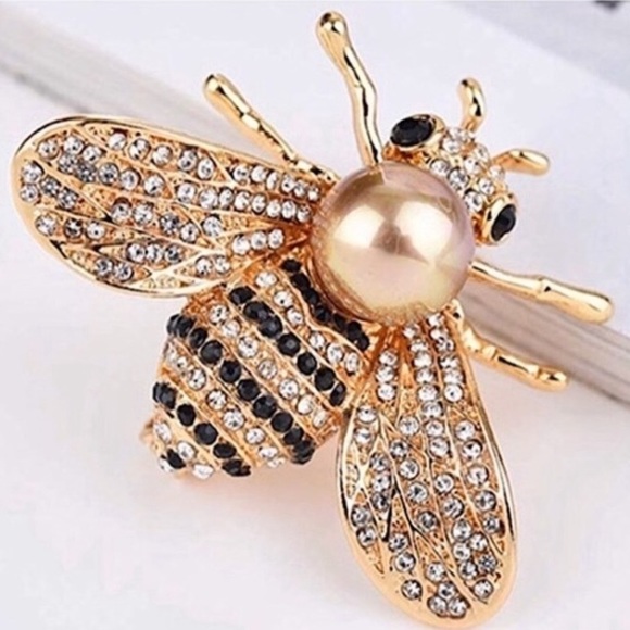 Gold Bee Brooch - Picture 5 of 9
